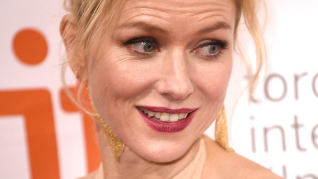 47-летняя Наоми Уоттс раскрыла причину отказа от ботокса