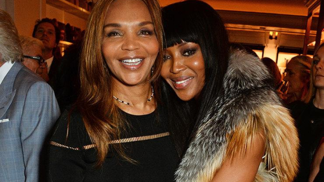 Наоми Кэмпбелл вышла в свет вместе с 63-летней мамой