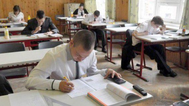 Министерство просвещения: Камеры на экзаменах никто не отменял