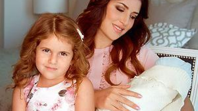 Жасмин: Только третьего ребенка я смогла родить сама