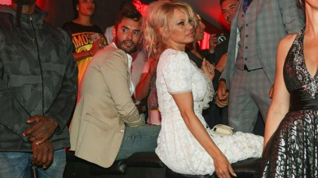 У Памелы Андерсон роман с молодым французским бизнесменом