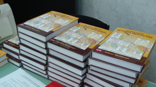 Mai mulți bani pentru chiria manualelor în anul de studii 2016-2017