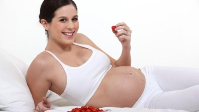 Употребление свежих фруктов во время беременности повышает IQ будущего ребенка