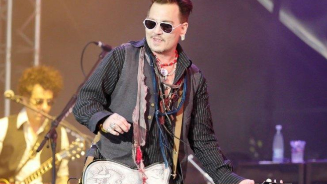 Джонни Депп впервые обратился к поклонникам после скандала с разводом