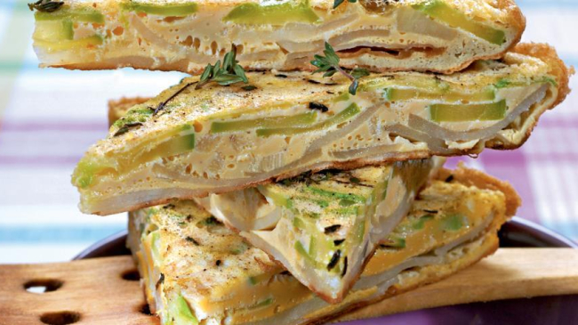 Tortilla de cartofi cu dovlecei