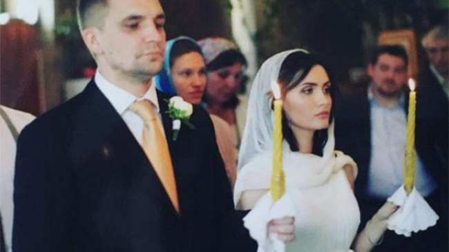 7 лет счастливы вместе: Баста поделился свадебными фотографиями