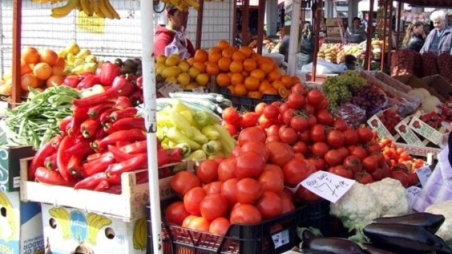 Затяжные дожди негативно сказались на урожае отечественных овощей и фруктов