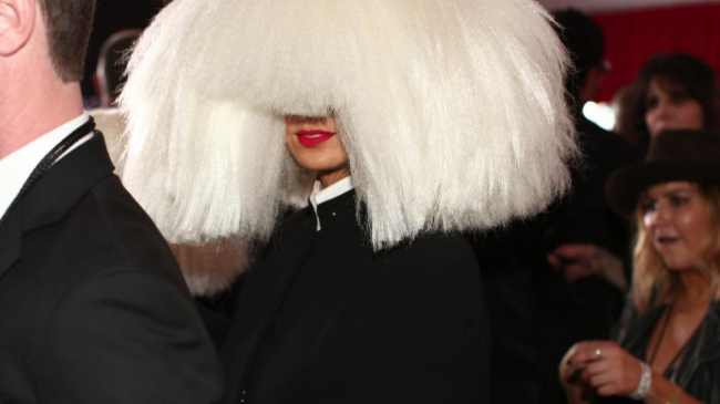 Acesta este sotul Siei. Vezi cum arata a doua jumatate a celei mai misterioase cantarete din lume