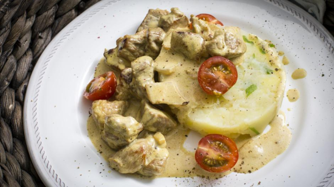 Carne de porc carry cu piure