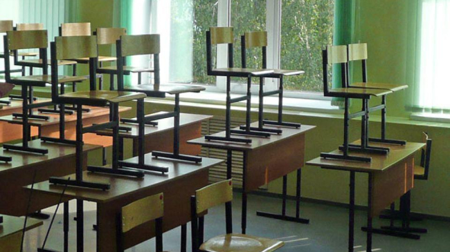 Fără reparaţii în şcolile şi grădiniţile din Capitală! De ce nu sunt bani în buget