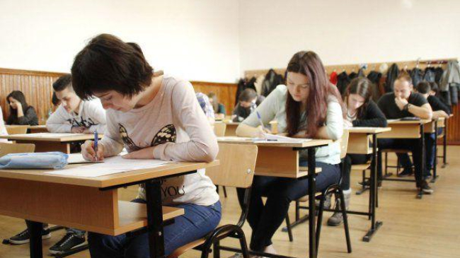 A doua șansă! A început sesiunea suplimentară pentru absolvenții de gimnaziu