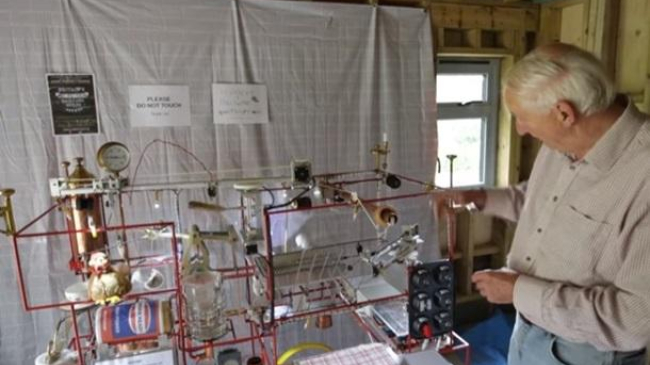 Британец смастерил машину, которая делает завтраки