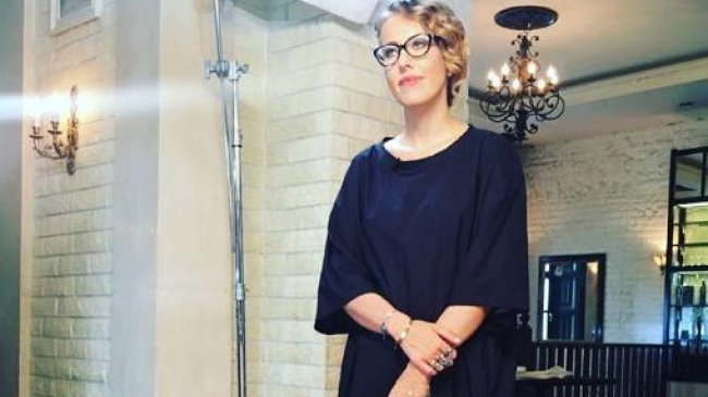 Беременная Ксения Собчак посмеялась над прогнозом экстрасенса о своем браке