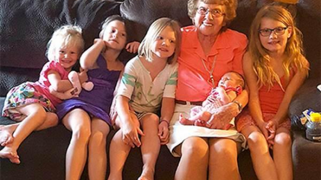 В США у 86-летней женщины родилась 86-я правнучка