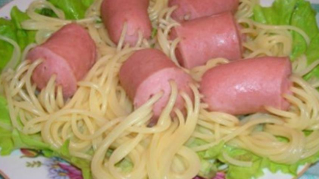 Кальмарчики из сосисок