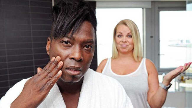 56-летний британец, одержимый уходом за собой, выглядит моложе 35-летней жены