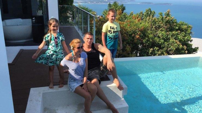 Семейная идиллия: Курбан Омаров опубликовал фото детей