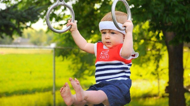 Папа превратил маленького сына в олимпийца