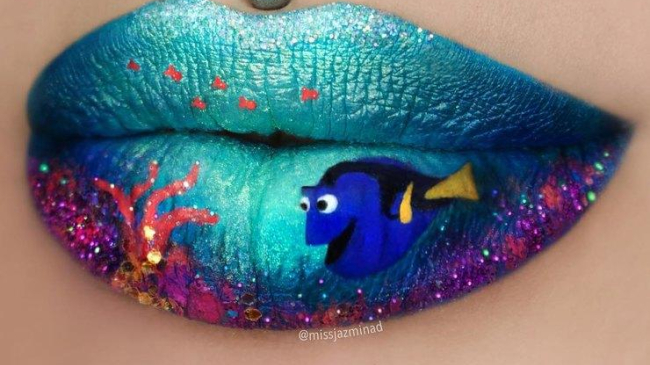 Новый бьюти-тренд: рисунки и временные татуировки на губах