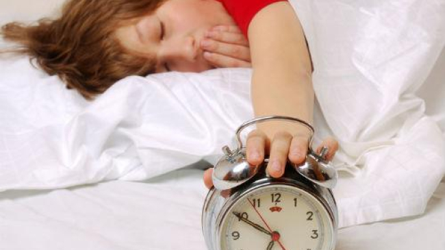 Медики рассказали, как научить детей рано просыпаться