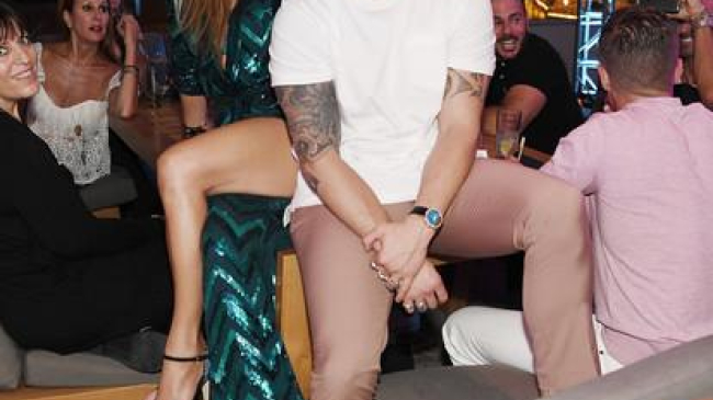 Дженнифер Лопес бросила Каспера Смарта