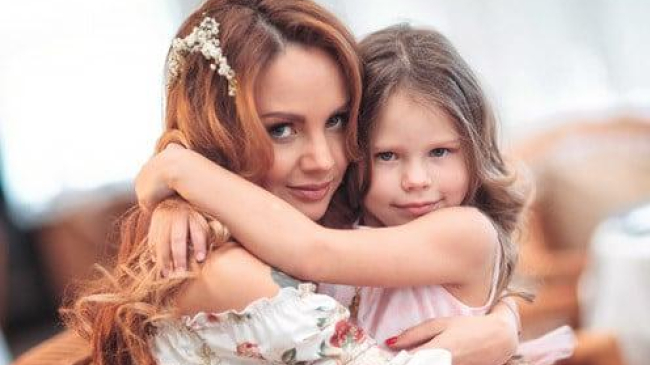 Певица МакSим рассказала об ужасе, который пережила при первых родах