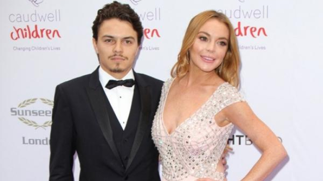 Lindsay Lohan, insarcinata cu copilul iubitului bataus? Ultima aparitie la plaja a trezit mari suspiciuni