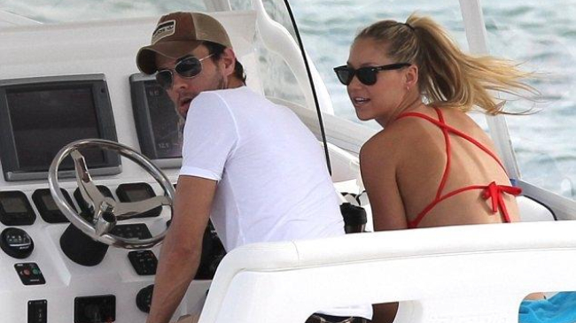 Enrique Iglesias si Anna Kournikova, intr-o ipostaza cum rar au fost vazuti