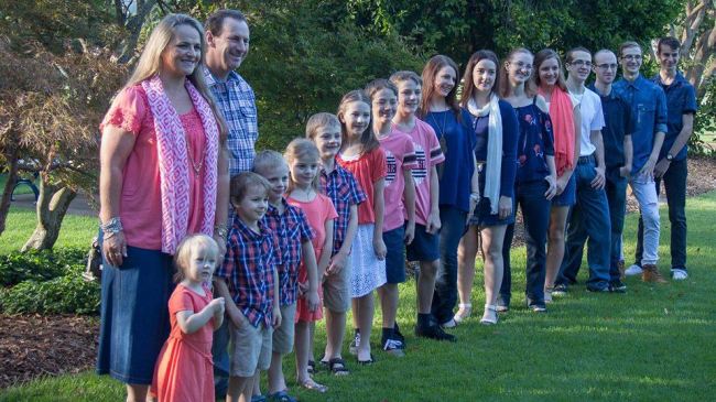 Мама 16 детей рассказала о своей жизни