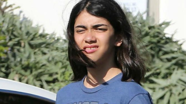 Папарацци подловили повзрослевшего сына Майкла Джексона в Малибу