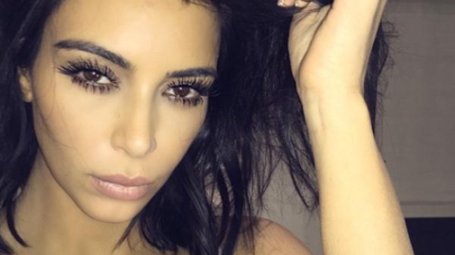 Selfie provocator marca Kim Kardashian! Vedeta nu mai are limite