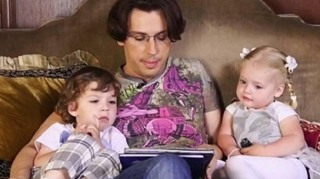 Алла Пугачева и Максим Галкин показали детей крупным планом