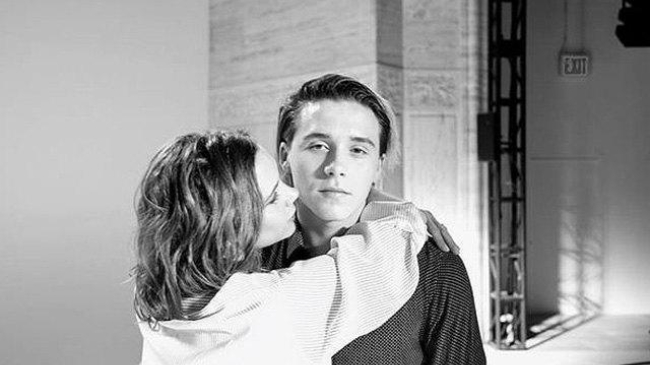 Как брат с сестрой: блогеров растрогало фото Бруклина Бекхэма с мамой