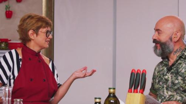 Cine-i bucătarul? Анжела Брашовяну