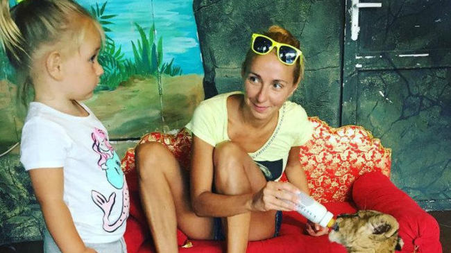 Татьяна Навка наняла для двухлетней дочки няню из Китая