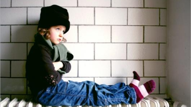 Majoritatea locuitorilor Capitalei tremură de frig în apartamente!