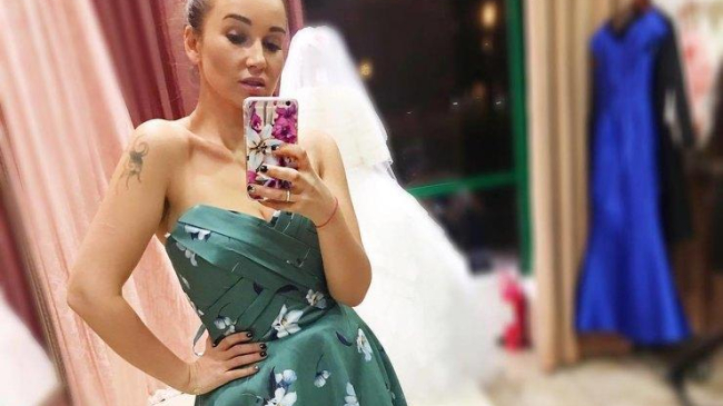 Тает на глазах: поклонники разочарованы новой фигурой похудевшей Анфисы Чеховой