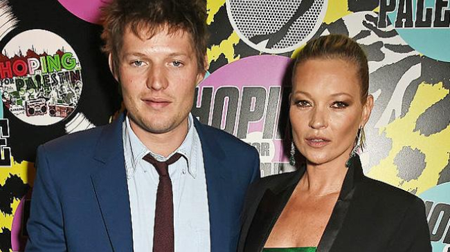 «Свадьбы не будет»: Кейт Мосс рассталась с юным Николаем фон Бисмарком