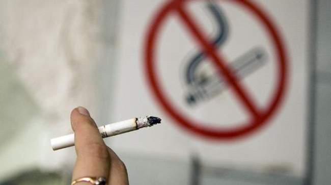 Cît au plătit pînă acum, cetățenii care au fumat în spații publice