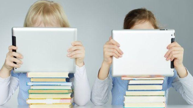 Ученые доказали, что гаджеты мешают детям делать домашние задания