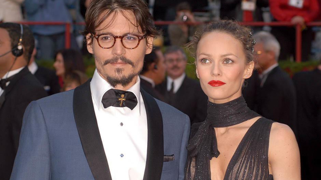 Джонни Депп пытается вернуться к Ванессе Паради