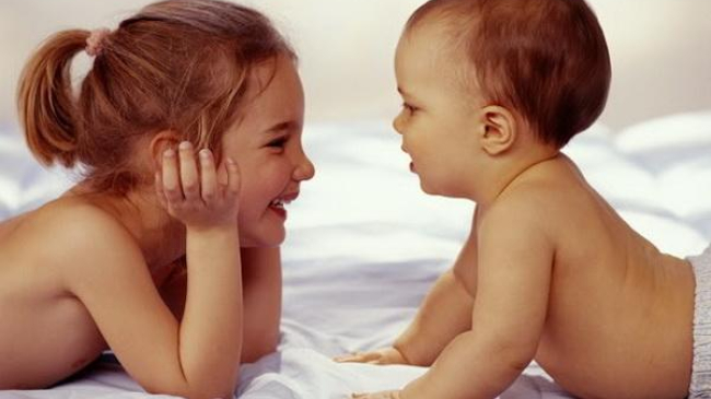 Greșelile pe care le comit părinții de copii cu vârste apropiate