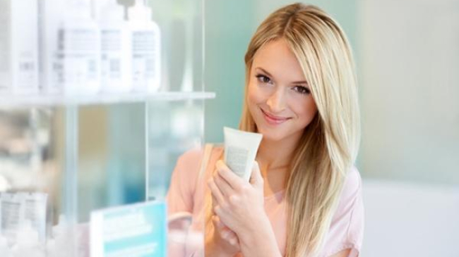Cum să alegi produsele cosmetice dacă ești predispusă spre alergii?