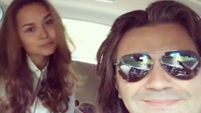 Дочь Дмитрия Маликова купила папе очки с первого гонорара