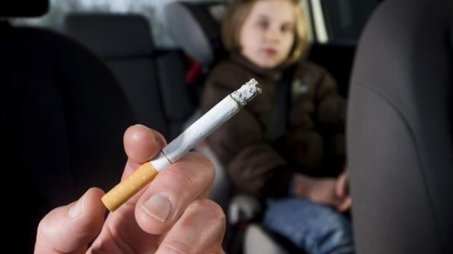 Пассивное курение - одна из причин проблем с поведением у детей