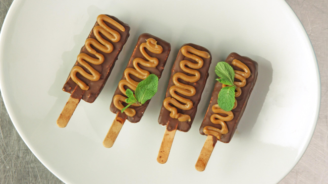 Brânzică glazurată cu lapte condensat și mentă