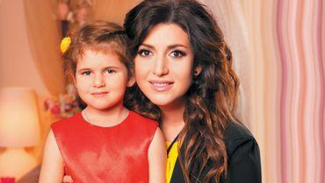 Дочь певицы Жасмин отдали в школу Аллы Пугачевой