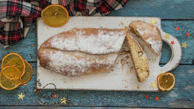 Stollen de portocale cu migdale