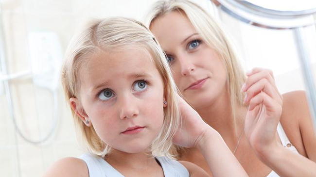 Cum vorbim cu copiii despre trăsăturile lor fizice?