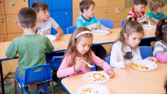 Какие суммы предусмотрены в Кишиневе на питание детей в детсадах и школах